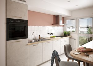 Cocina moderna con muebles beige y encimera de madera clara