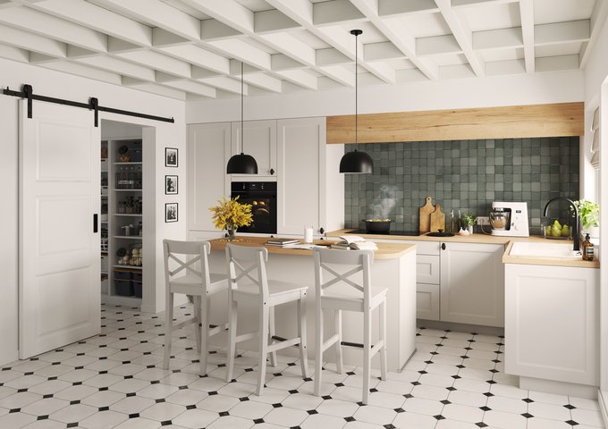 Cocina moderna de estilo rústico con muebles blancos y una isla central con taburetes.
